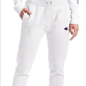 CHAMPION~ Men’s white joggers Size XL.